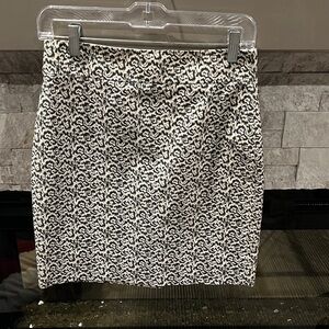 J. Crew Black and Beige Patterned Pencil Skirt size 4P